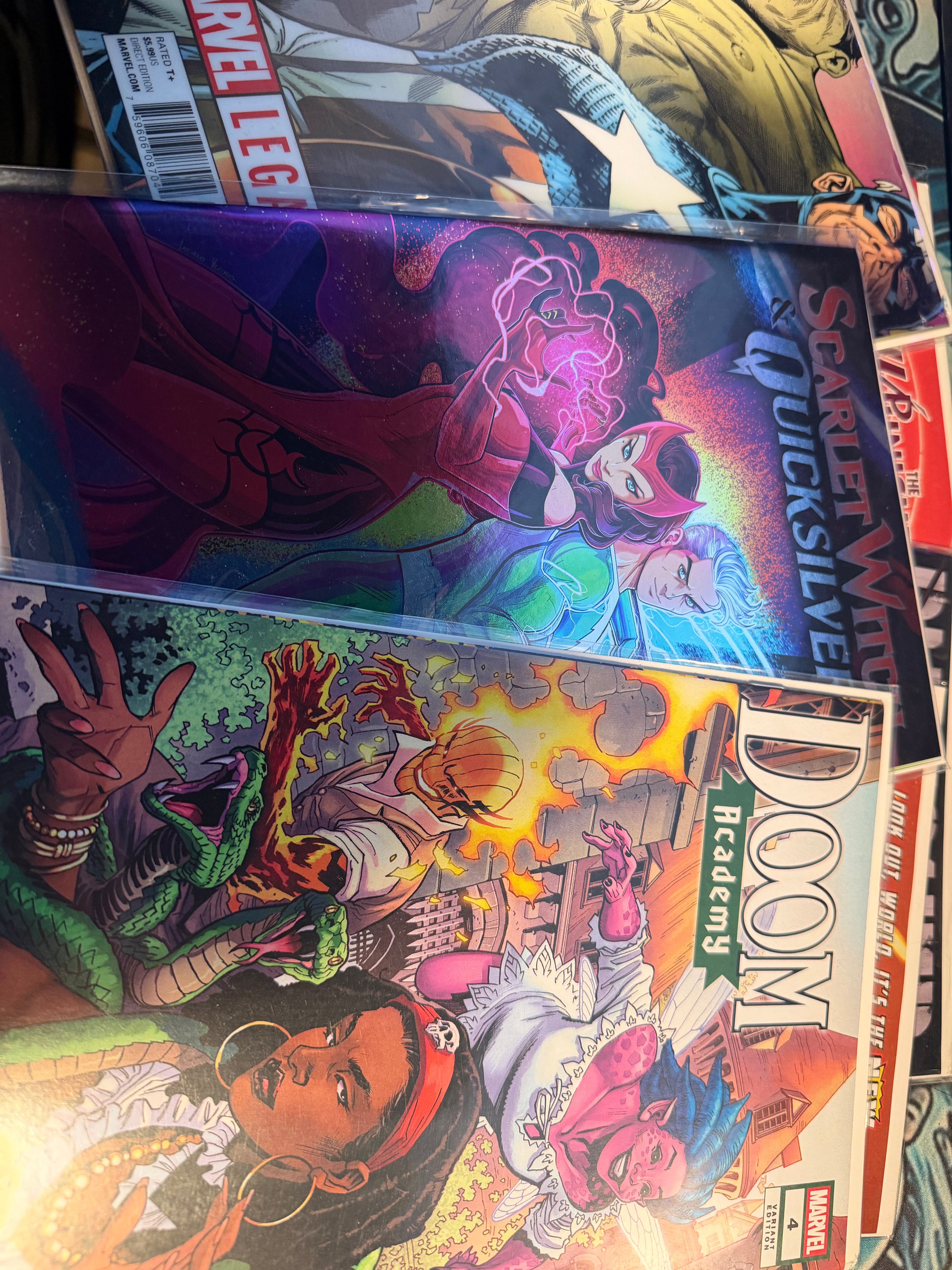 MARVEL BUNDLE  10 COMICS